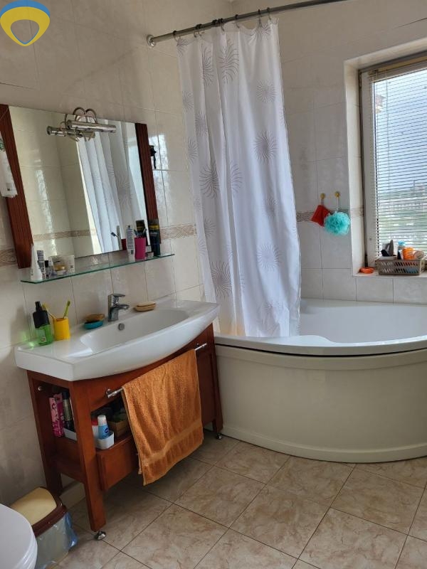 продажа трехкомнатной квартиры номер A-173503 в Приморском районе, фото номер 9
